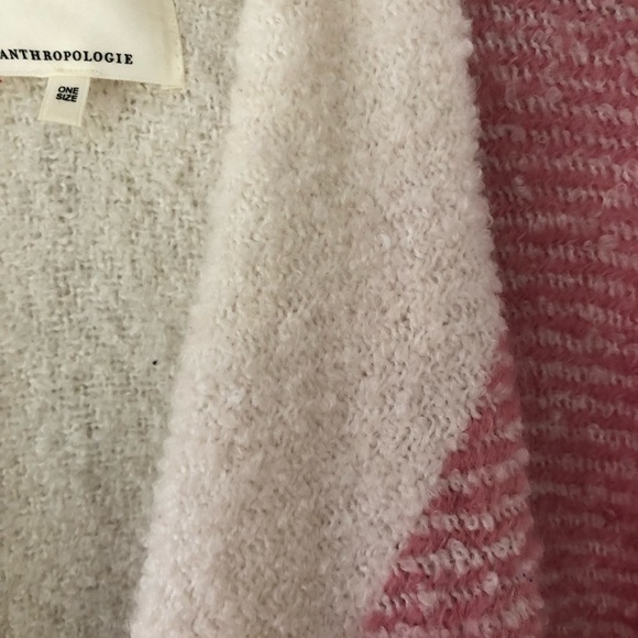 Beautiful anthropology, pink and cream shawl with arm holes. One size. - Picture 3 of 4